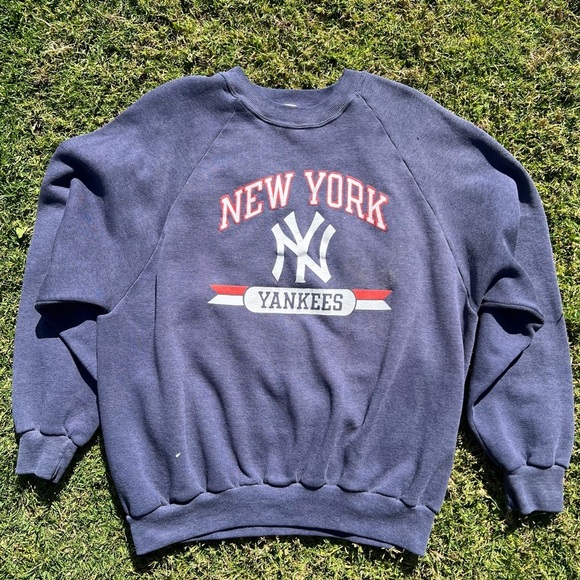 Vintage Jerzees New York Yankees MLB Raglan Crewneck Sweatshirt Large Soft Faded - Picture 1 of 12